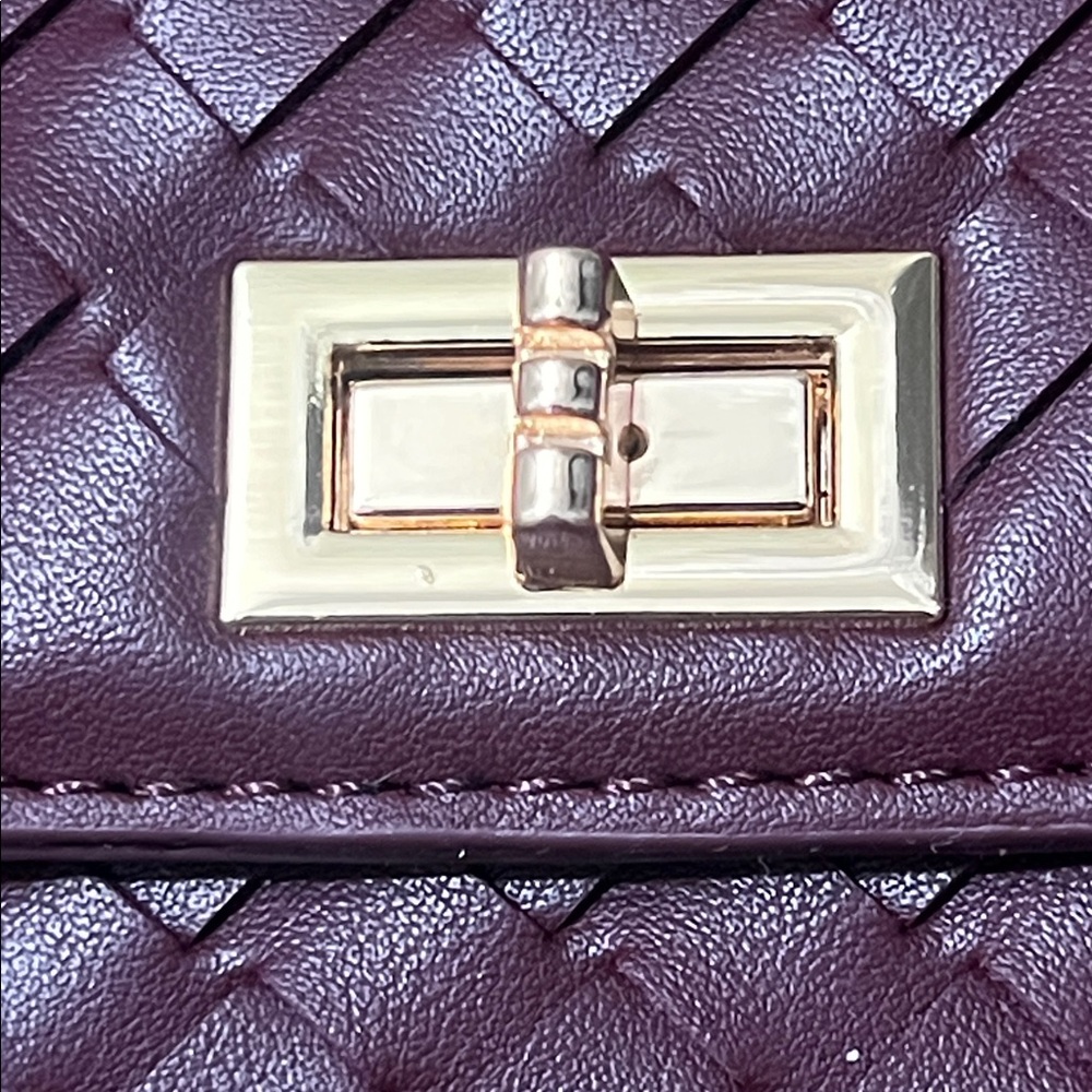 New Elegant Woven Burgundy Clutch and Crossbody - Picture 12 of 17